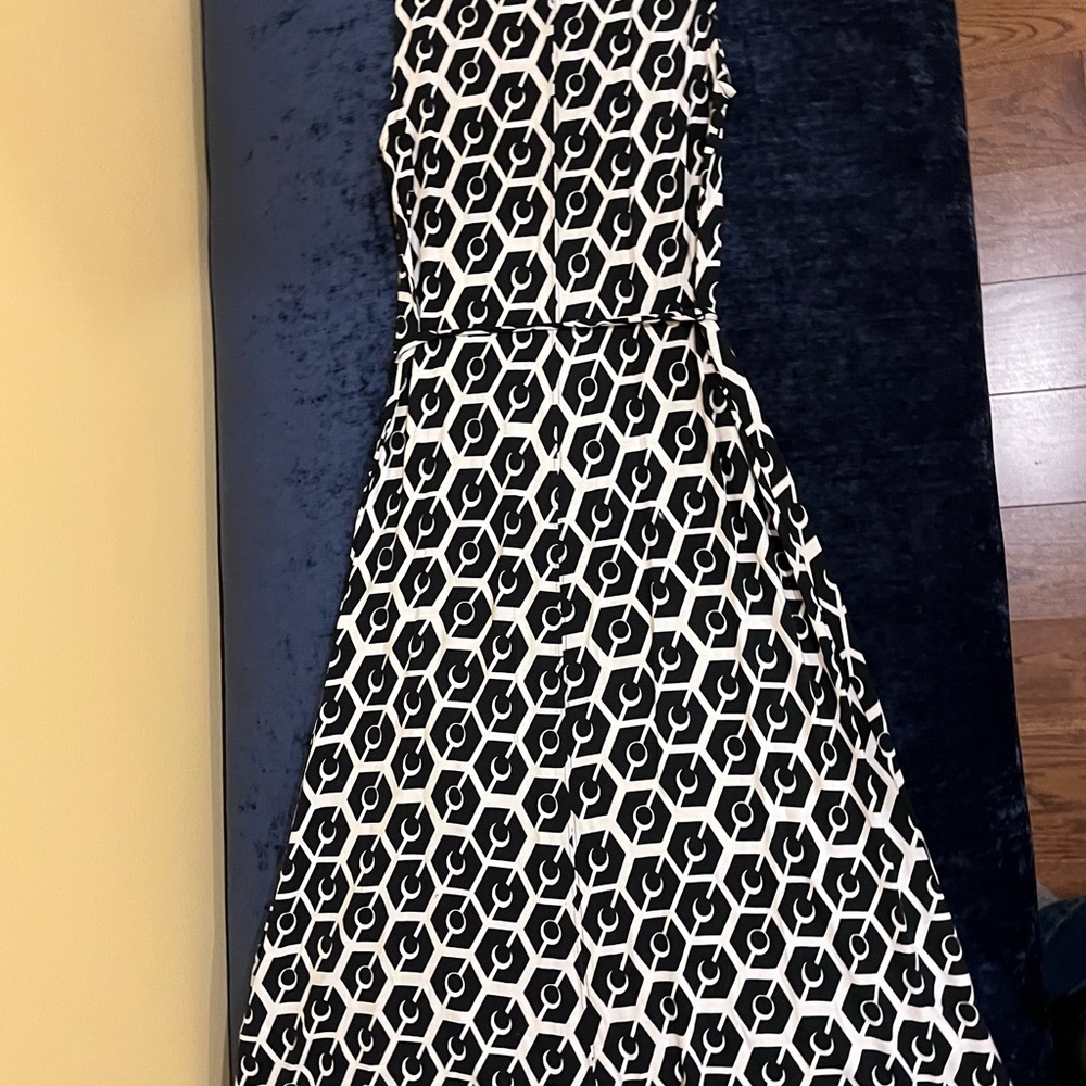 Boden Monochrome Geometric MIDI Dress - Picture 5 of 9